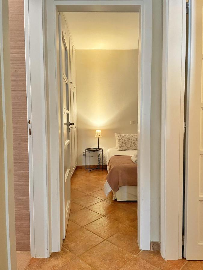 Irida Villa - Sea & Sunset Flats By Explore Andros Batsi  Bagian luar foto